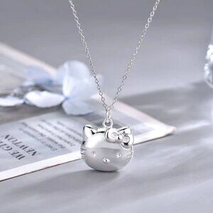 806 Hello Kitty necklace in silver